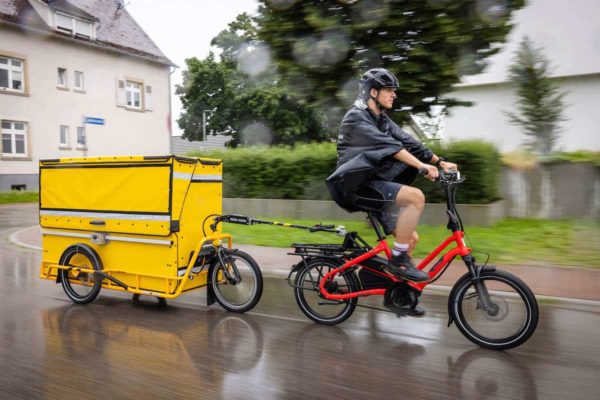 Incluso una E-Bike compacta como la Quick Haul de Tern puede transportar un remolque pesado.